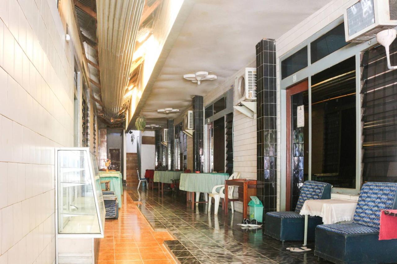 Spot On 91212 Hotel Kelimutu Kupang  Exterior photo